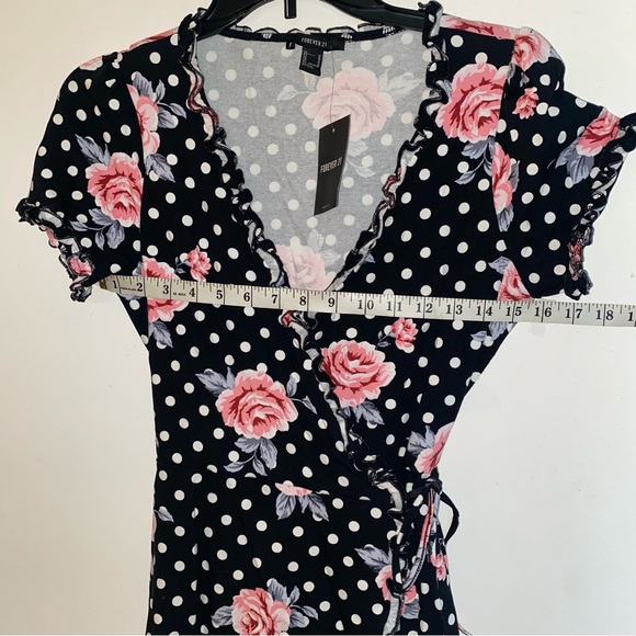 NWT Forever 21  Black & White Polka Dots Floral Print Wrap Dress (Size: Medium) - Picture 7 of 9